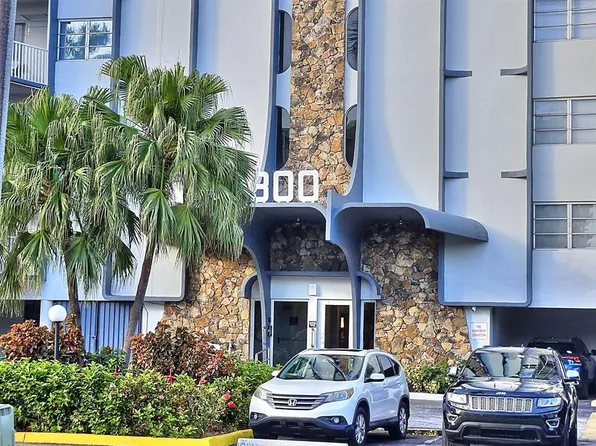 300 Diplomat Pkwy APT 203, Hallandale Beach, FL 33009