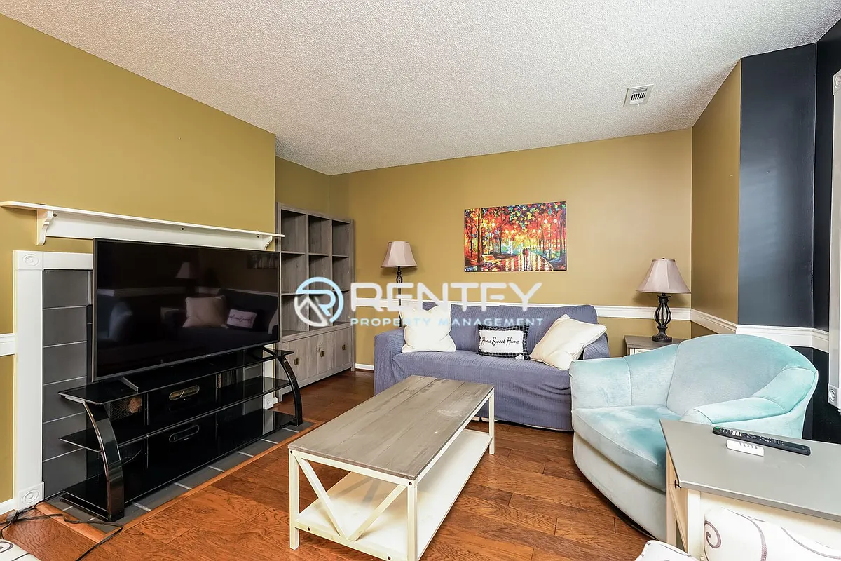 Building Photo - 3810 Old Rosebud Ct