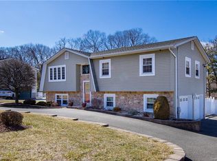13 Ivy Ln, Pomona, NY 10970