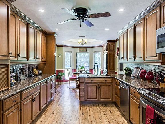 4th image of 1005 County Road 4415 Cres #4415