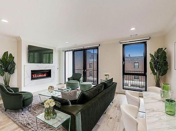 4th image of 5035 N Lincoln Ave #3N