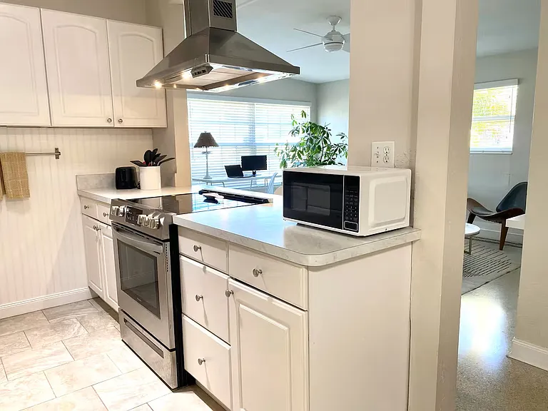 111 Bluff Ter — Photo 6