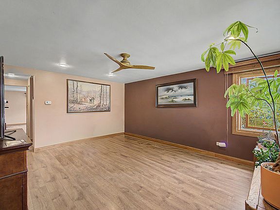 3rd image of 12801 S Exchange Ave