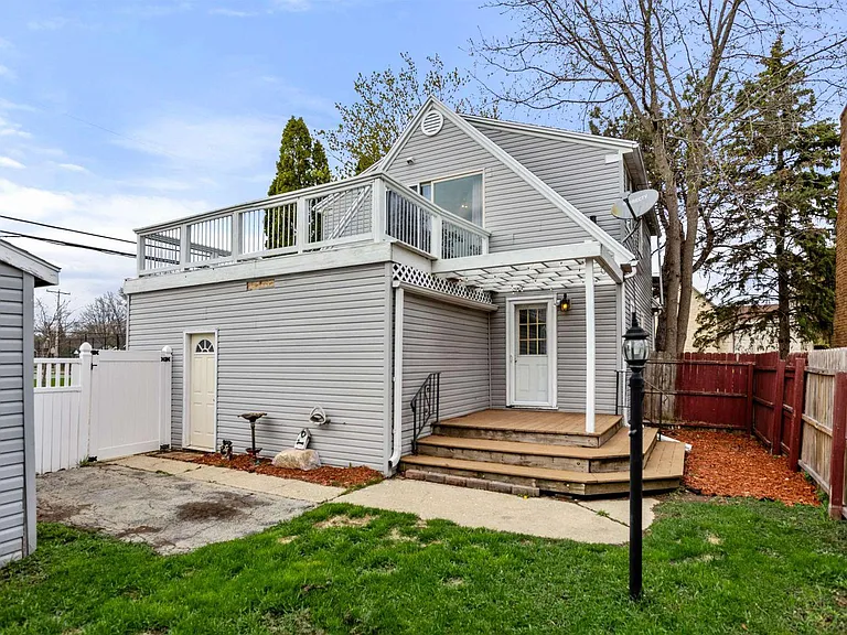 806 N Mason St — Photo 19