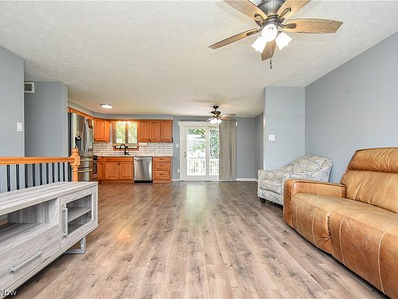 4th image of 2712 Elizabeth Dr SW