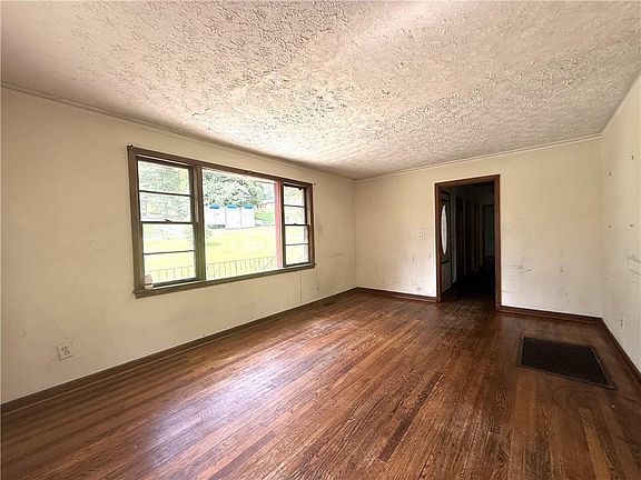 4th image of 1840 Boulderview Dr SE