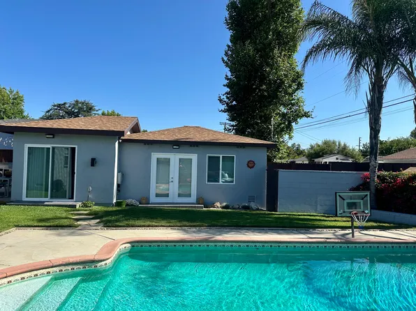 8958 N Swinton Ave, North Hills, CA 91343