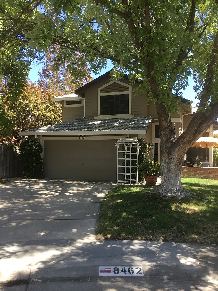 8462 Leaning Tree Ct photo 1