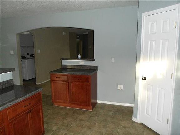 4th image of 8826 Veranda Ct