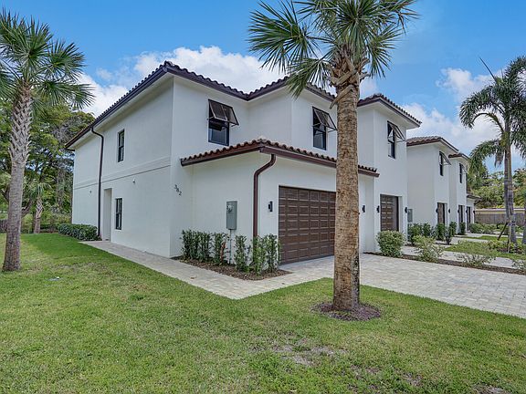 2nd image of 382 Bella Sol Way #1