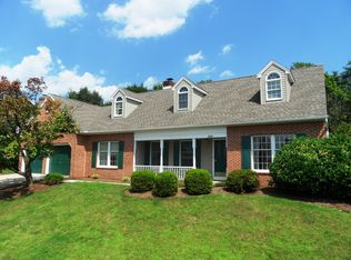 315 E Meadow Dr, Mechanicsburg, PA 17055