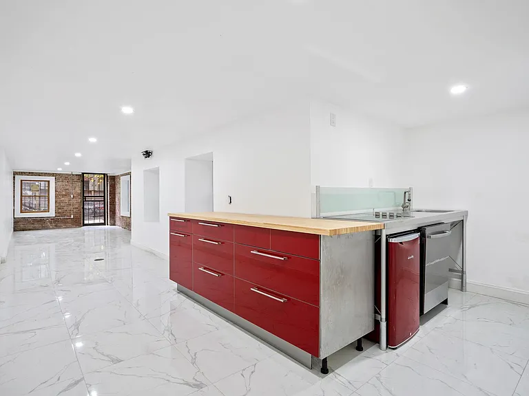 453 W 140th St #1 — Photo 7
