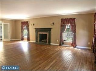 640 Pineville Rd, Newtown, PA 18940