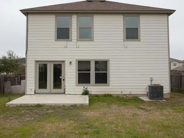 121 Beech Dr, Kyle, TX 78640