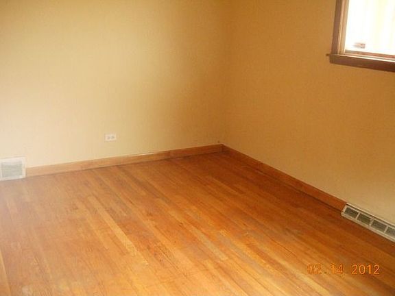 5th image of 14940 Wentworth Ave