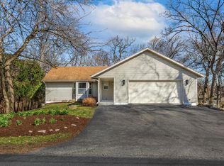 W3646 Oakrest Ave, Lake Geneva, WI 53147