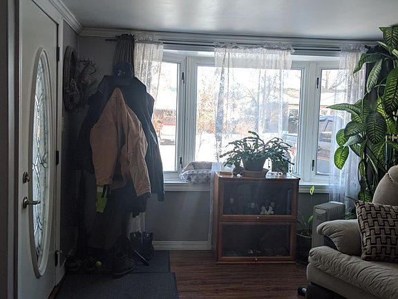 4th image of 111 Bonnie Brae Ave