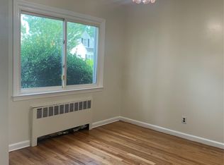 26 McKee St, Floral Park, NY 11001