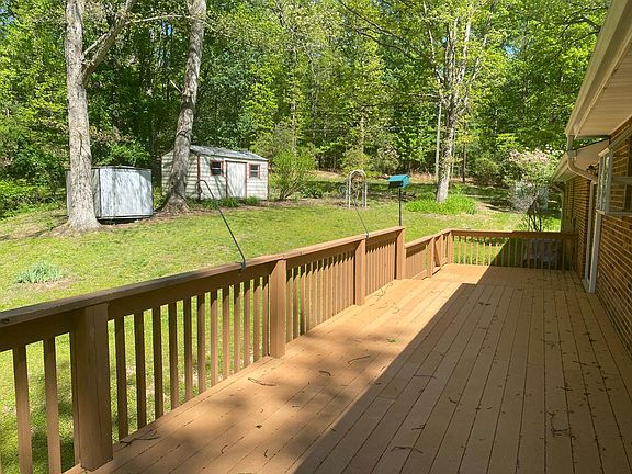 2nd image of 73 Lofty Pine Ln