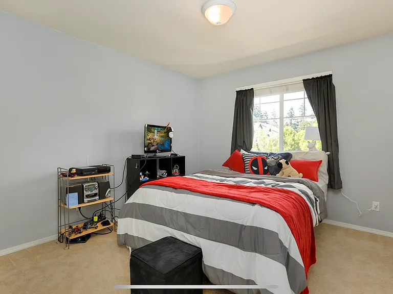 12939 NE 204th Pl — Photo 10