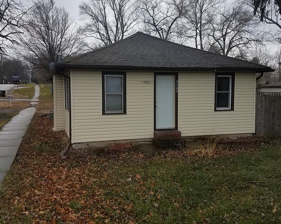 1st image of 2500 Vermillion St