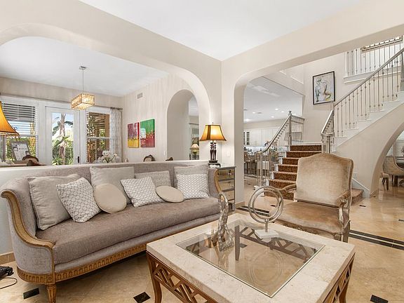 4th image of 13777 Rosecroft Way