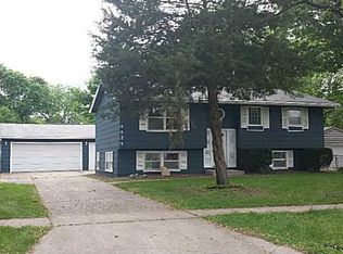 4424 71st Pl, Urbandale, IA 50322