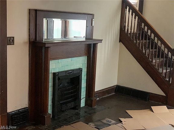 2nd image of 14601 Alder Ave