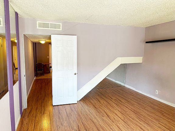2nd image of 4122 Mississippi Ave #1