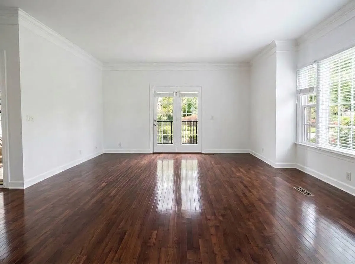 1 bed, 1.0 bath, 1020 sqft, $2,500 — Photo 2