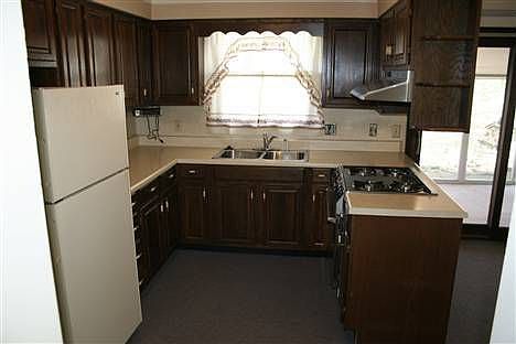 2nd image of 2616 Woodstock Dr