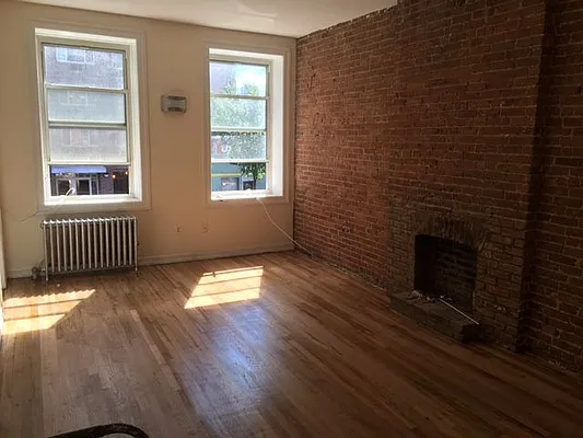 Rented by Bloom Real Estate Group | media 7