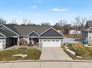 13332 Julie Anne Ct, Fenton, MI