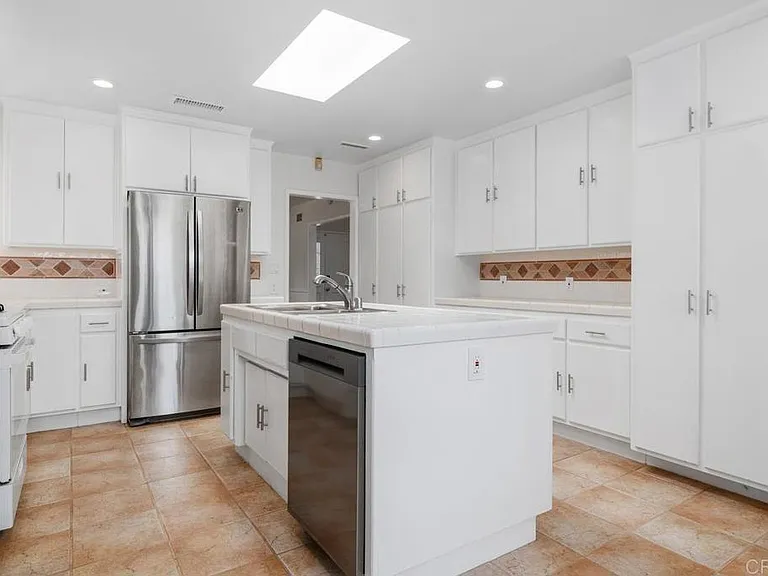 6014 Beaumont Ave — Photo 13