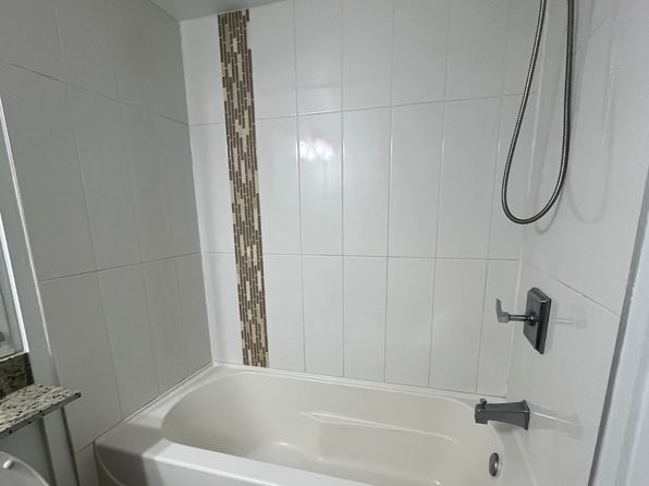 1 bedroom rental in Surrey — photo 16