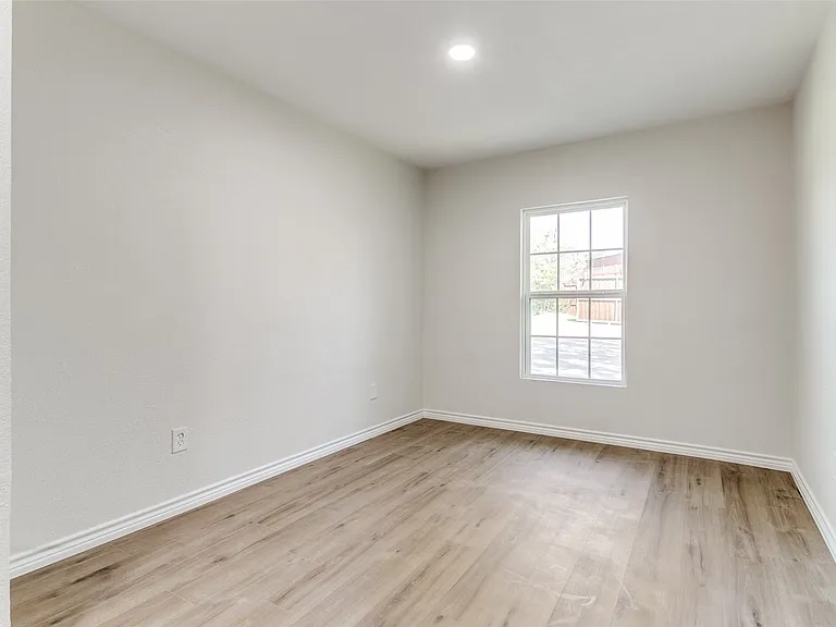 17402 Oakington Ct — Photo 23