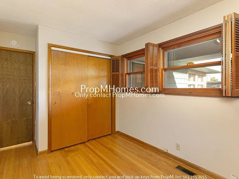 4111 SE Cooper St — Photo 17