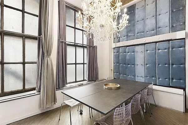 Sold by Corcoran | media 24