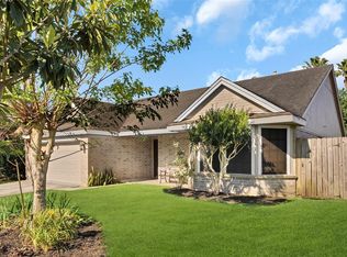 1002 Margate Ct, Pearland, TX 77584
