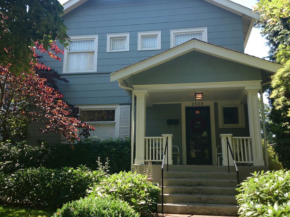 2nd image of 2529 10th Ave W