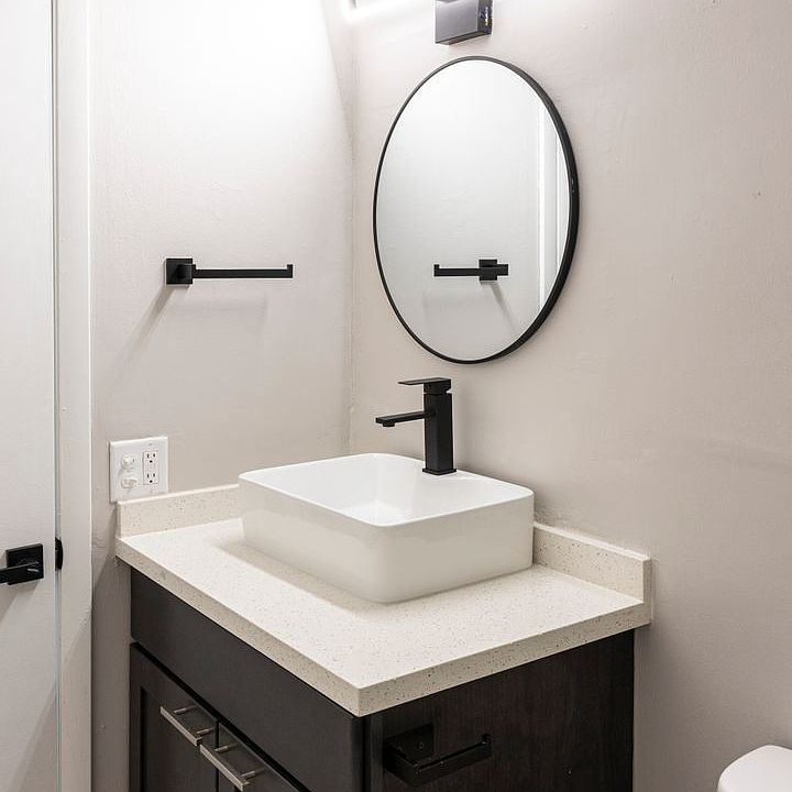 2nd image of 411 Dayton Rd APT 211