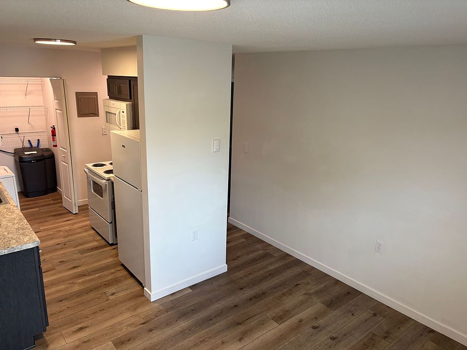 1st image of 603 N State St