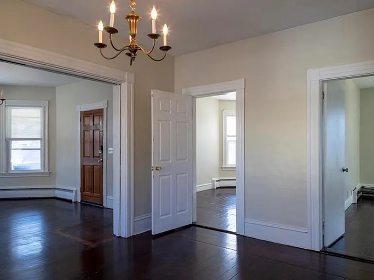 271-273 Broadway St #273 — Photo 7