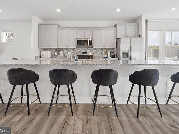 5th image of 4118 Hatley Pl