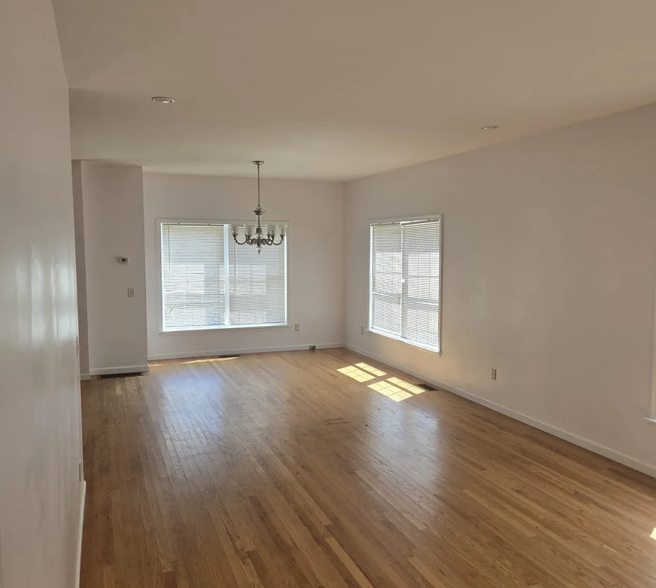 185 Woodrow Ave — Photo 4