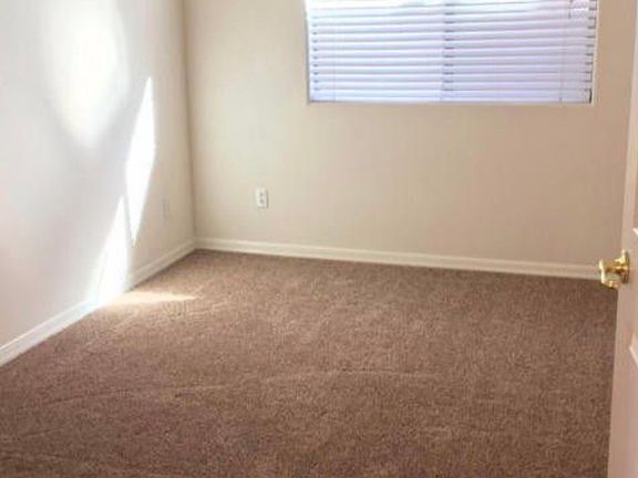 4th image of 42019 N 45th Dr