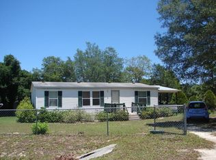 102 Kennedy Ave, Interlachen, FL 32148