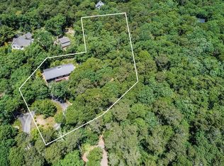 66 Jernegan Pond Rd, Edgartown, MA 02539