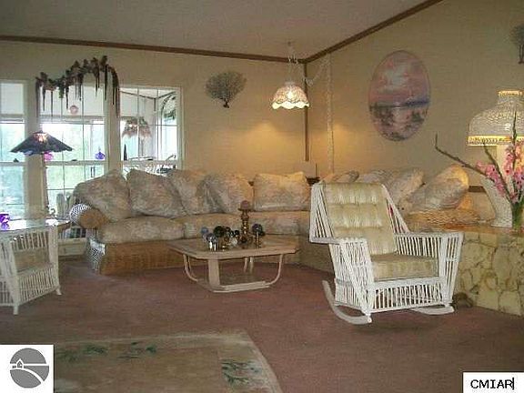 4th image of 3813 N Lindy Ln