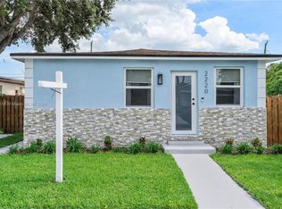 2220 Hope St, Hollywood, FL 33020